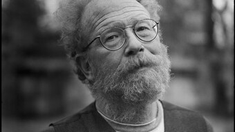 seth baumrin headshot.