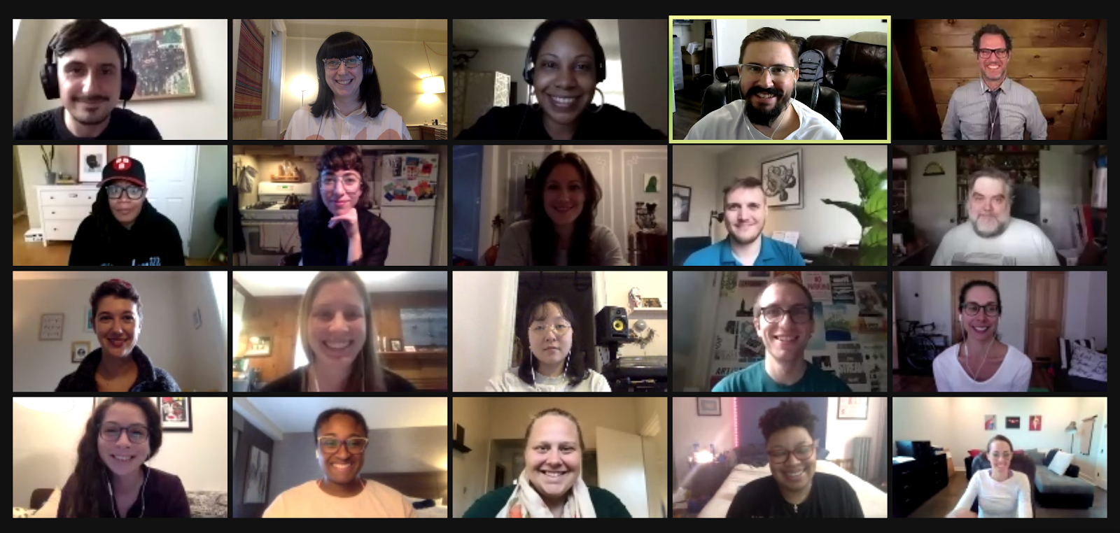A picture of a Zoom meeting between twenty people.