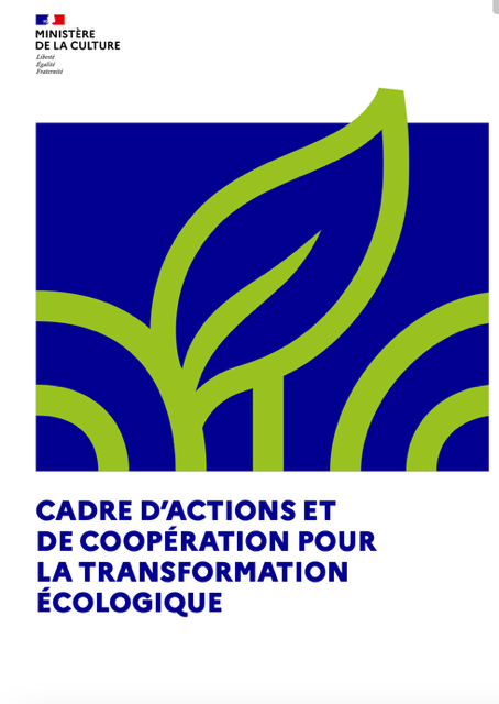 The title page of a document in French.