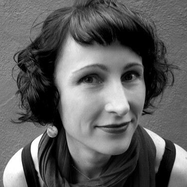 Headshot of Laura Brueckner.