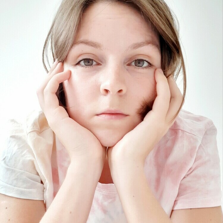 Profile picture for user Nina Zakhozhenko