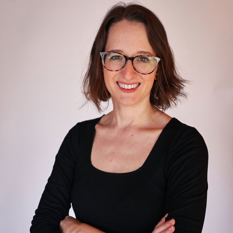Profile picture for user ramona@howlround.com